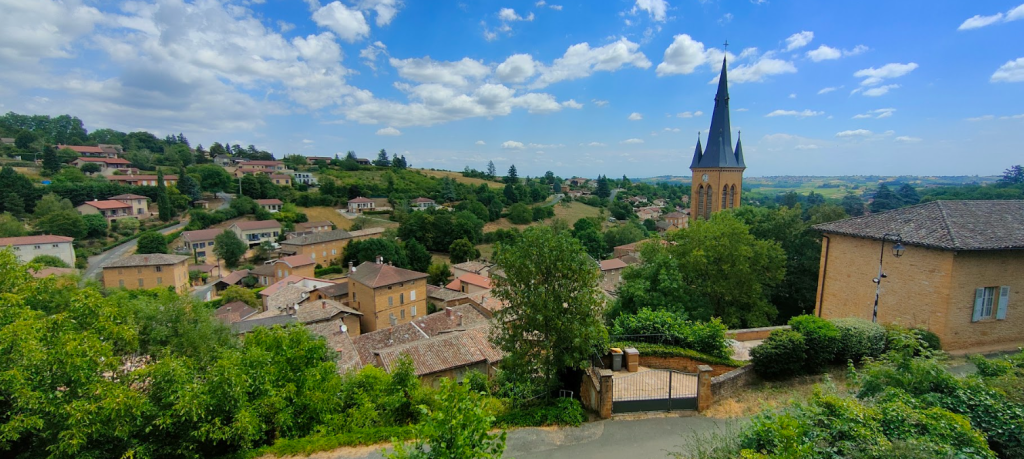 carnet de route pour un séjour dans le beaujolais entre vignoble, château et culture