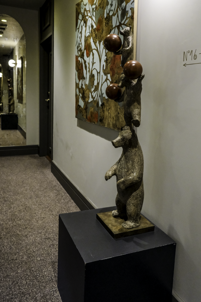 Sculpture exposée dans le parcours Émerveillements de l'Hôtel de l'Abbaye.